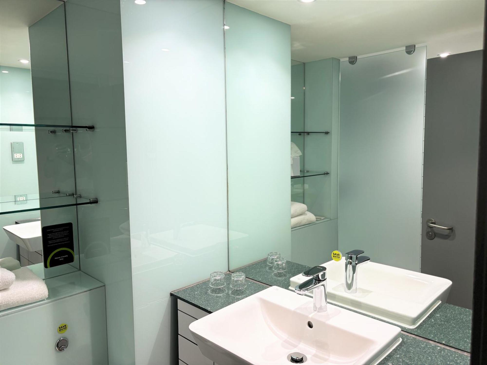Pentahotel Hotel 4*